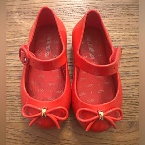Mini Melissa- Red Bow- Size 5 (Walker)